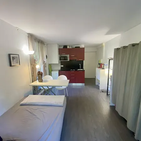 Ouest-cosy Studio, Clim Wifi Appartement